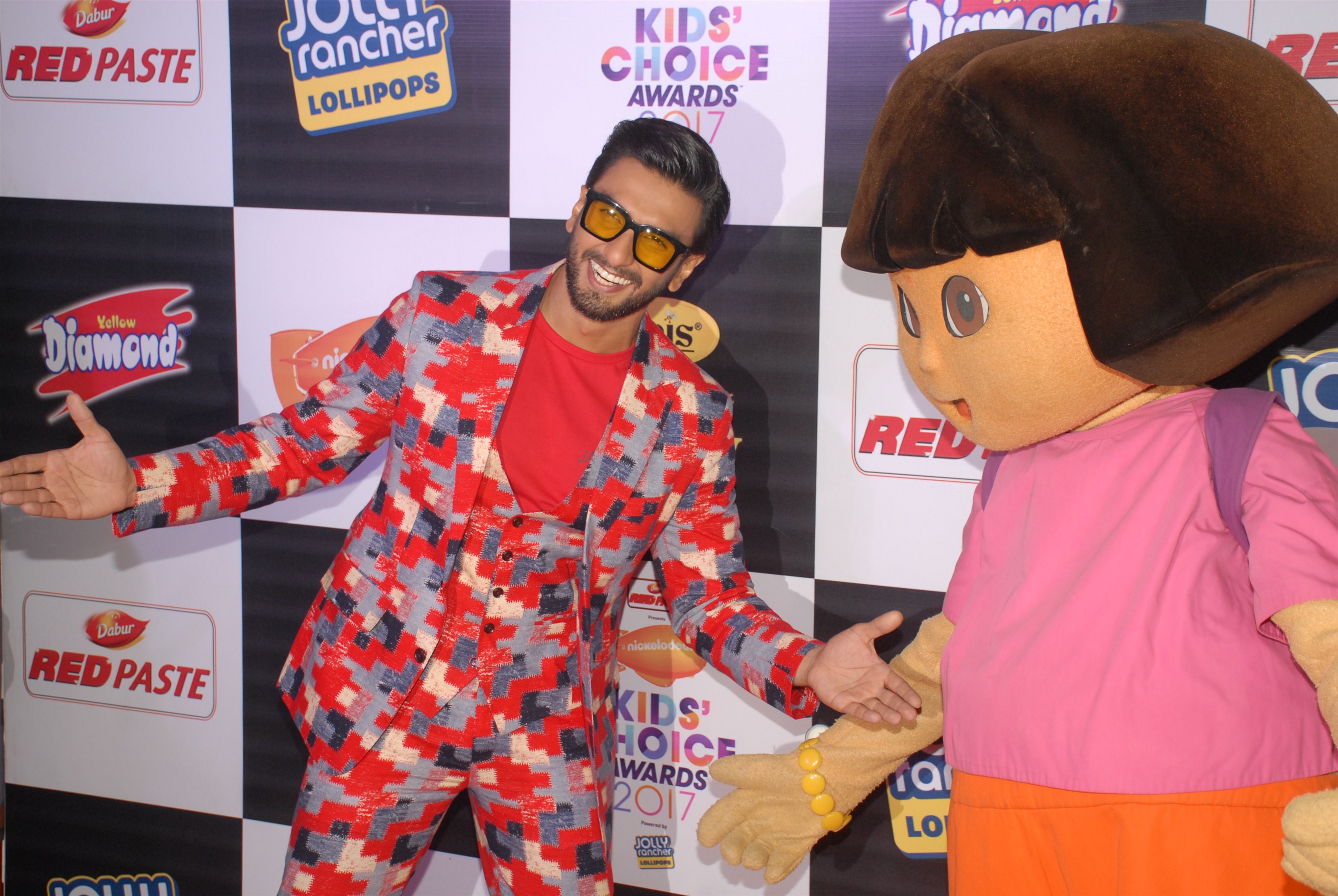 Ranveer Singh Sports A Fashion Disaster At Nickelodeon Kids Choice